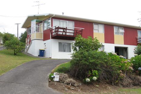 Photo of property in 2/15 Marina Road, Torbay, Auckland, 0630