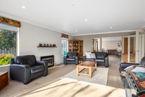Photo of property in 12 Avion Terrace, Raumati Beach, Paraparaumu, 5032