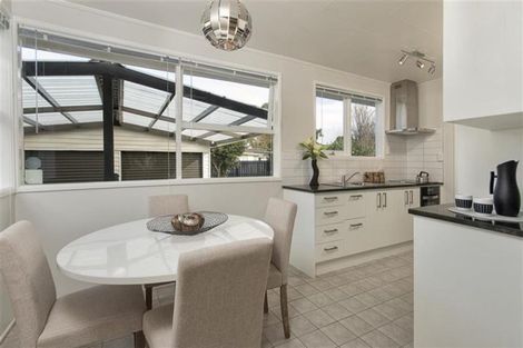 Photo of property in 73 Friesian Drive, Mangere, Auckland, 2022