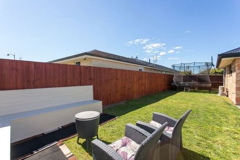 Photo of property in 10 Dunaverty Place, Broomfield, Christchurch, 8042