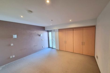 Photo of property in Sanctum Apartment, 10 Ebor Street, Te Aro, Wellington, 6011