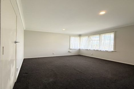 Photo of property in 25 Kereru Street, Henderson, Auckland, 0612