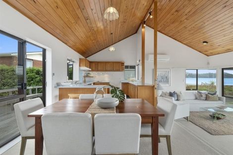 Photo of property in 9 Kohu Street, Orewa, 0931