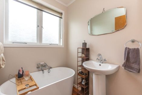 Photo of property in 1 Fairview Terrace, Paeroa, 3600