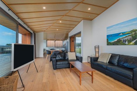 Photo of property in 92 Grange Road, Hahei, Whitianga, 3591