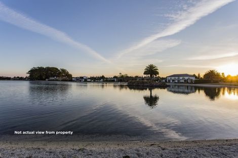 Photo of property in 70 Oakgrove Drive, Rangiora, 7400