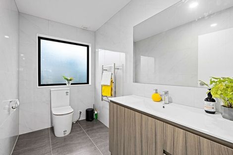Photo of property in 13 San Prospero Crescent, Henderson, Auckland, 0612