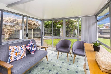 Photo of property in 4 Roband Crescent, Brown Owl, Upper Hutt, 5018