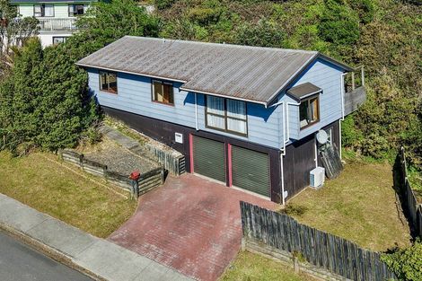 Photo of property in 31b Fitzpatrick Street, Newlands, Wellington, 6037