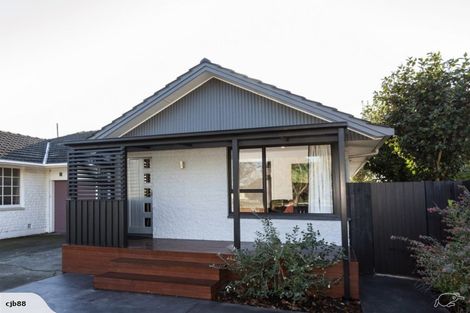 Photo of property in 320 Memorial Avenue, Burnside, Christchurch, 8053