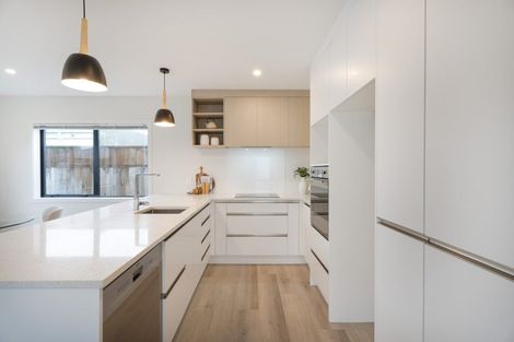 Photo of property in 10 Okoutu Lane, Moera, Lower Hutt, 5010