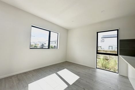Photo of property in 49 Kairakau Street, Papakura, 2110