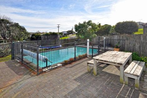 Photo of property in 8a Walbrook Road, Manly, Whangaparaoa, 0930