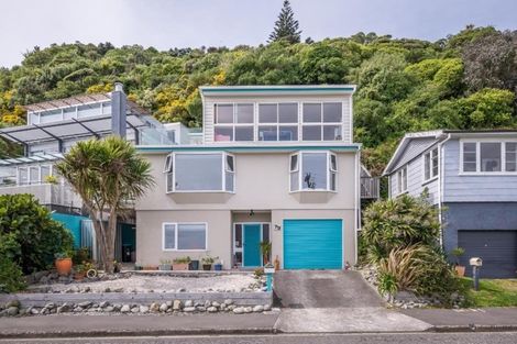 Photo of property in 79 Moana Road, Plimmerton, Porirua, 5026