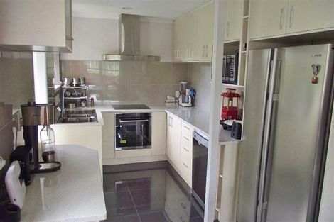 Photo of property in 10 Mcclintock Road, Massey, Auckland, 0614