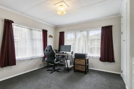 Photo of property in 4 Coast Road, Wainuiomata, Lower Hutt, 5014