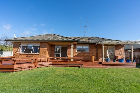 Photo of property in 12 Lucombe Place, Cambridge, 3434