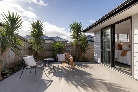 Photo of property in 27 Silver Fern Lane, Papamoa, 3118