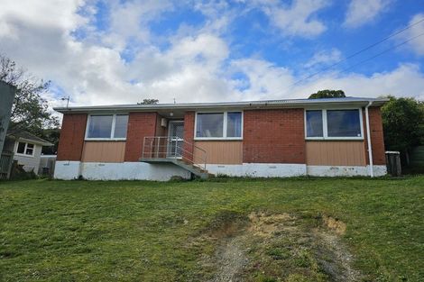 Photo of property in 3 Aberfeldy Street, Cannons Creek, Porirua, 5024