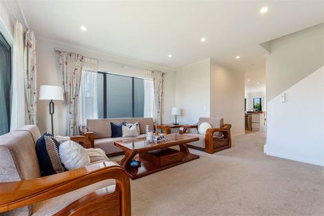 Photo of property in 6 Sacred Kingfisher Road, Hobsonville, Auckland, 0616