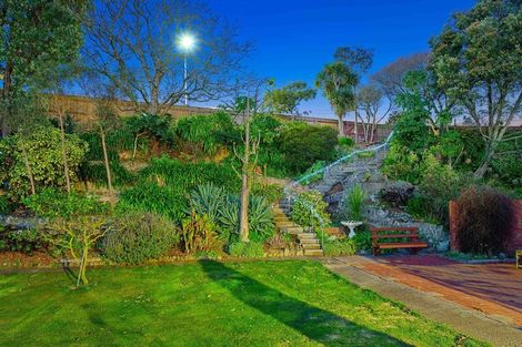 Photo of property in 11 Iti Grove, Waikanae, 5036