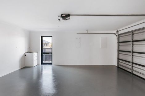 Photo of property in 27 Silver Fern Lane, Papamoa, 3118