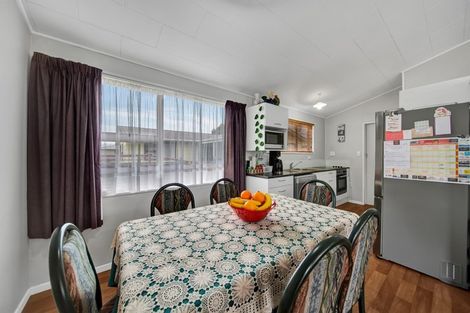 Photo of property in 34 Kamahi Avenue, Hawera, 4610