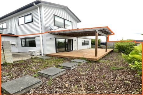 Photo of property in 7 Eric Gifford Drive, Ranui, Auckland, 0612
