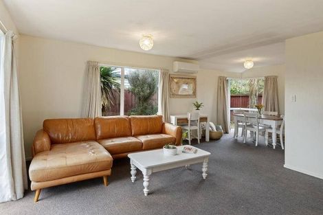 Photo of property in 2/24a Croziers Road, St Albans, Christchurch, 8052