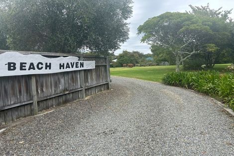 Photo of property in 42a Te Moana Road, Waikanae Beach, Waikanae, 5036
