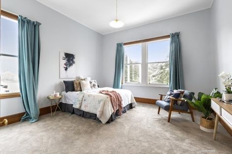 Photo of property in 60 Glenmore Street, Northland, Wellington, 6012