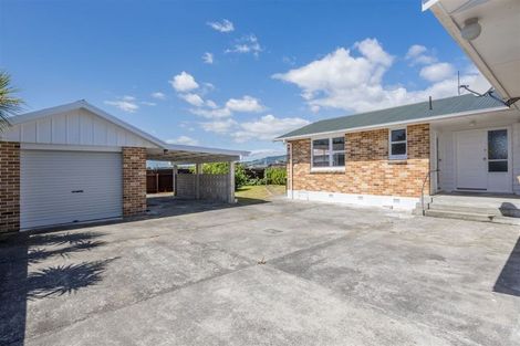 Photo of property in 21 Meadowvale Drive, Levin, 5510