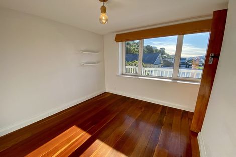 Photo of property in 112 Eden Street, Island Bay, Wellington, 6023