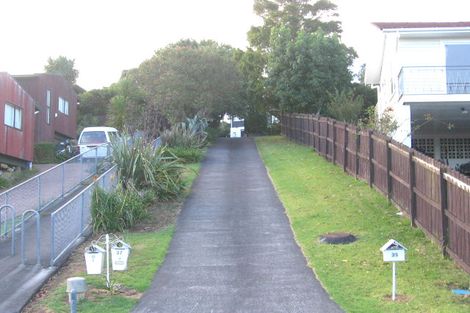 Photo of property in 1/37 Shanaway Rise, Hillcrest, Auckland, 0627