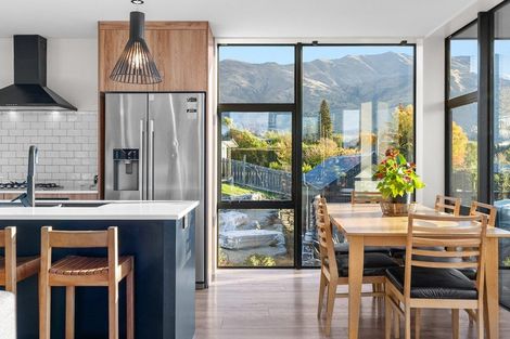 Photo of property in 148 Warren Street, Wanaka, 9305