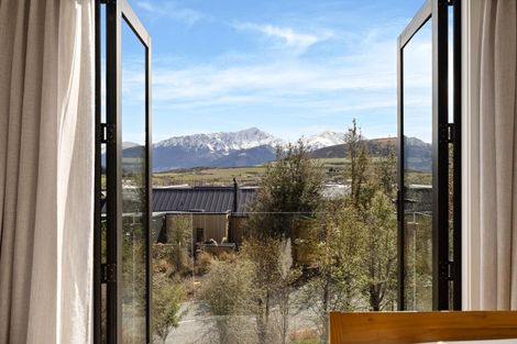 Photo of property in 1 Appin Court, Jacks Point, Queenstown, 9371