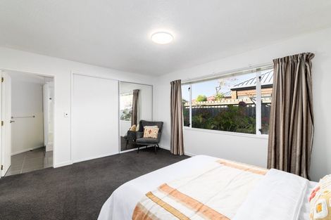 Photo of property in 2/52a Berkshire Drive, Avonhead, Christchurch, 8042