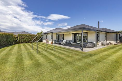 Photo of property in 80 Petries Road, Woodend, 7610