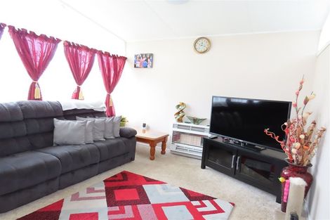 Photo of property in 95 Tiro Tiro Road, Levin, 5510