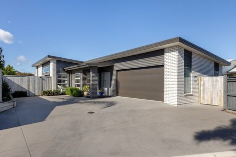 Photo of property in 10 Cassinia Close, Papamoa Beach, Papamoa, 3118