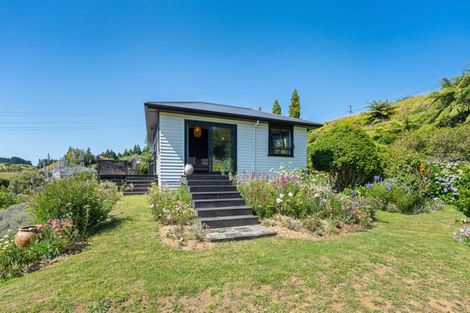 Photo of property in 70 Saxton Road, Upper Vogeltown, New Plymouth, 4371