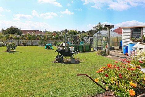 Photo of property in 34 Sturges Road, Henderson, Auckland, 0612