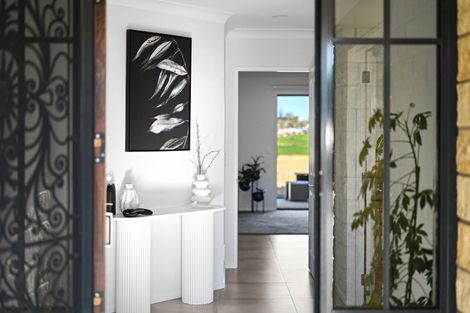Photo of property in 5 Friesian Place, Grandview Heights, Hamilton, 3200