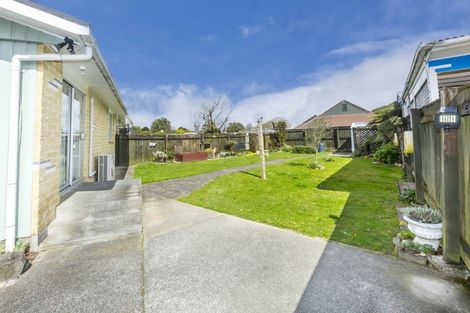 Photo of property in 1/21 Denver Grove, Totara Park, Upper Hutt, 5018