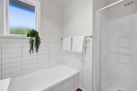 Photo of property in 211 Frankley Road, Frankleigh Park, New Plymouth, 4310