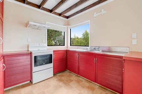 Photo of property in 13 Makiri Street, Helensville, 0800