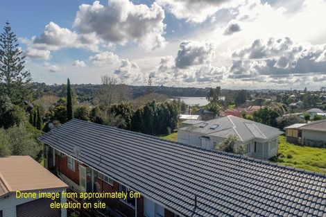 Photo of property in 39 Matipo Road, Te Atatu Peninsula, Auckland, 0610