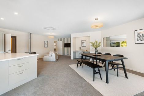 Photo of property in 2 Island View Place, Wanaka, 9305