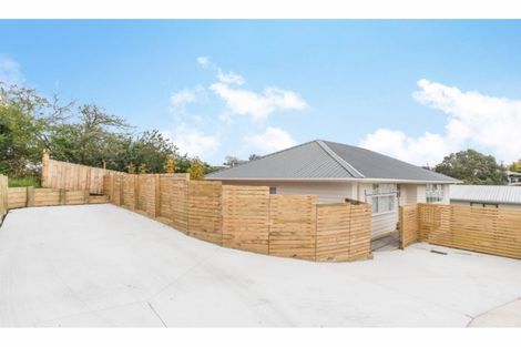 Photo of property in 6 Sheehan Road, Te Atatu South, Auckland, 0610