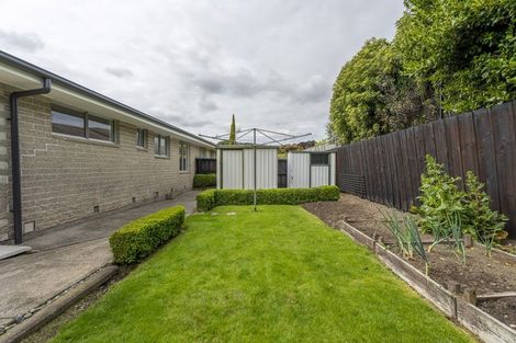Photo of property in 2/367a Withells Road, Avonhead, Christchurch, 8042